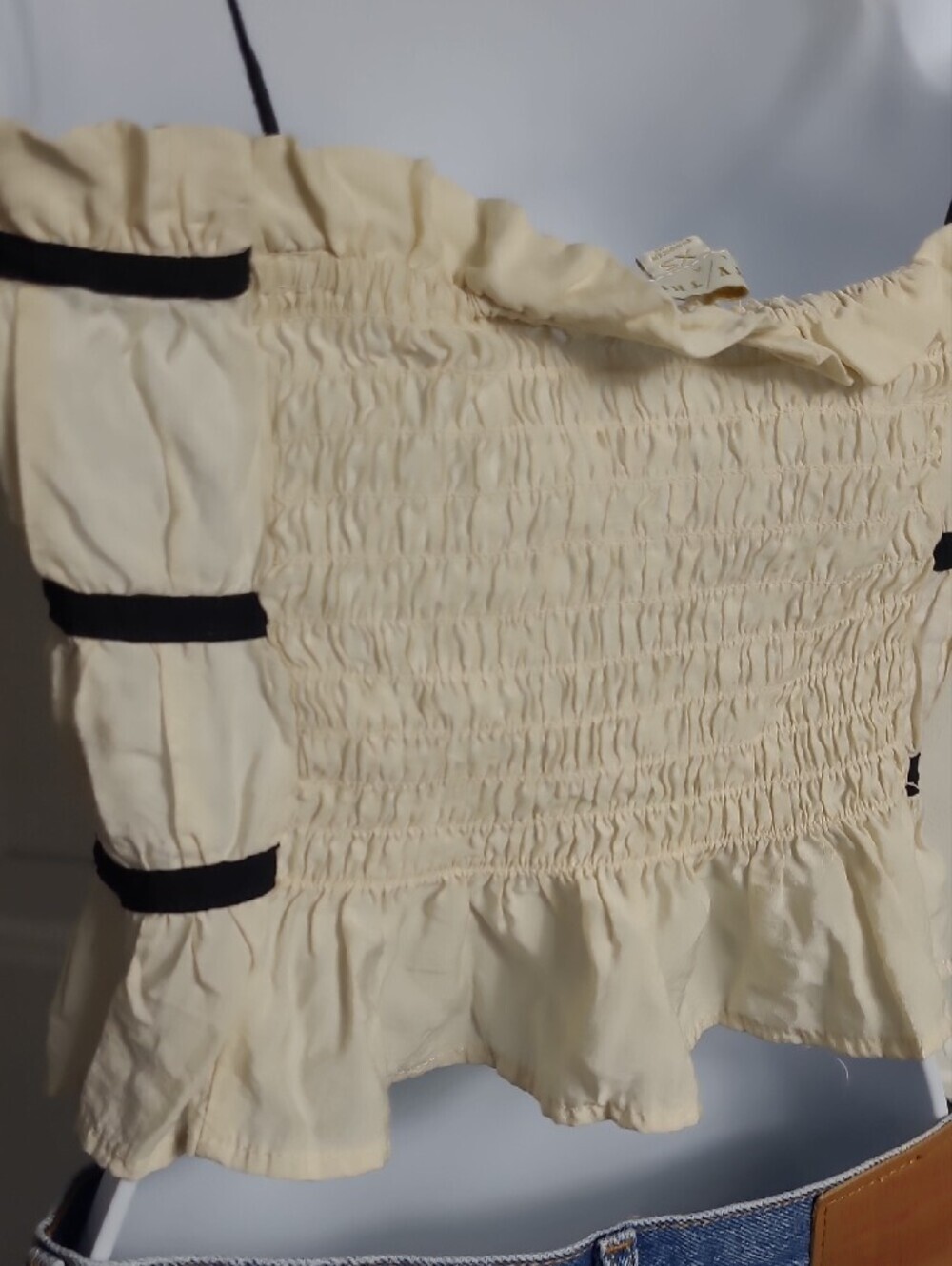 Beige Ruffle-Trim Tie-Front Cropped Camisole - Picture 6 of 11